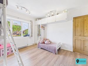 Bedroom- click for photo gallery